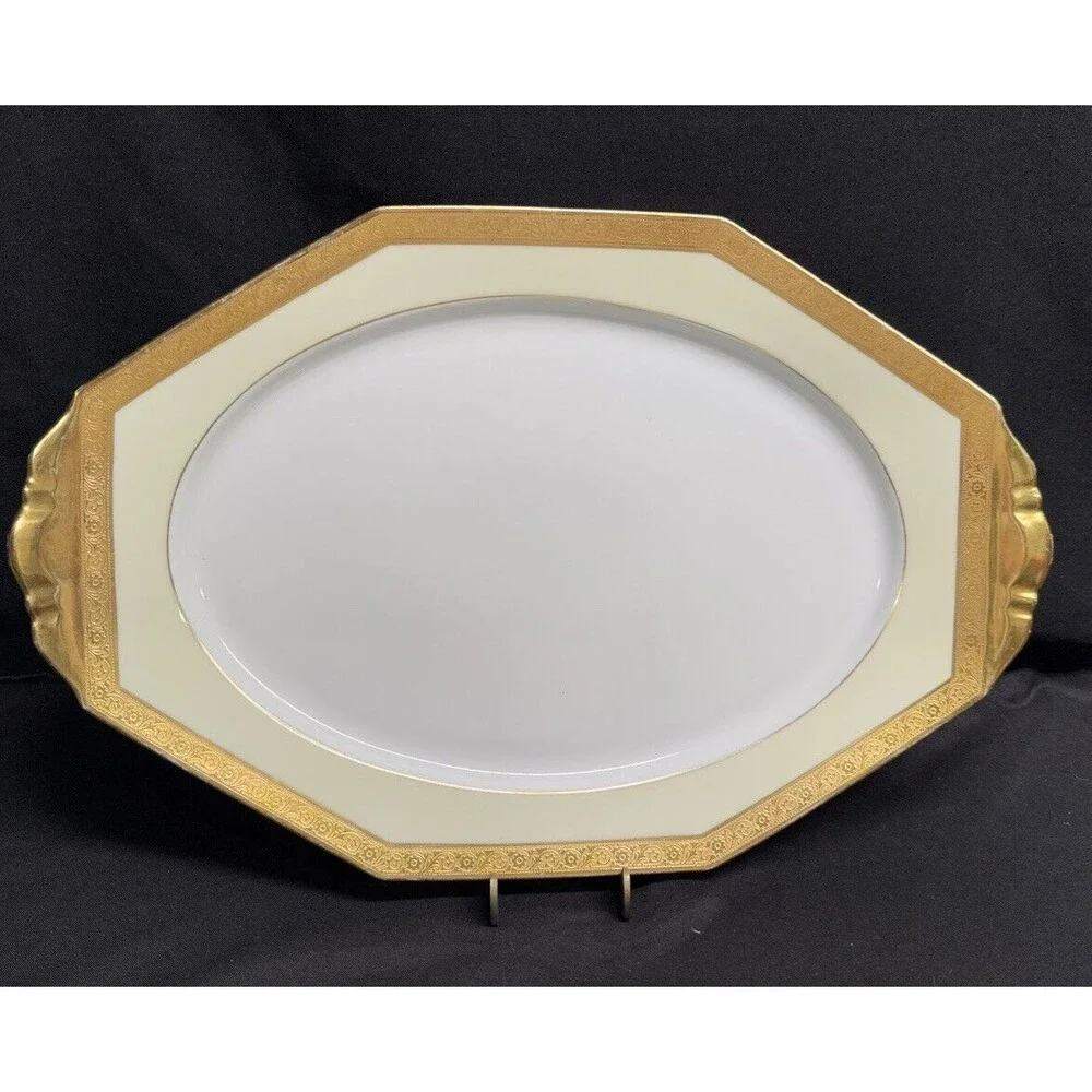 Heinrich & CO Selb Bavaria 16.5” X 11” X 1.25” Oval/octagon Platter Gold Gilding